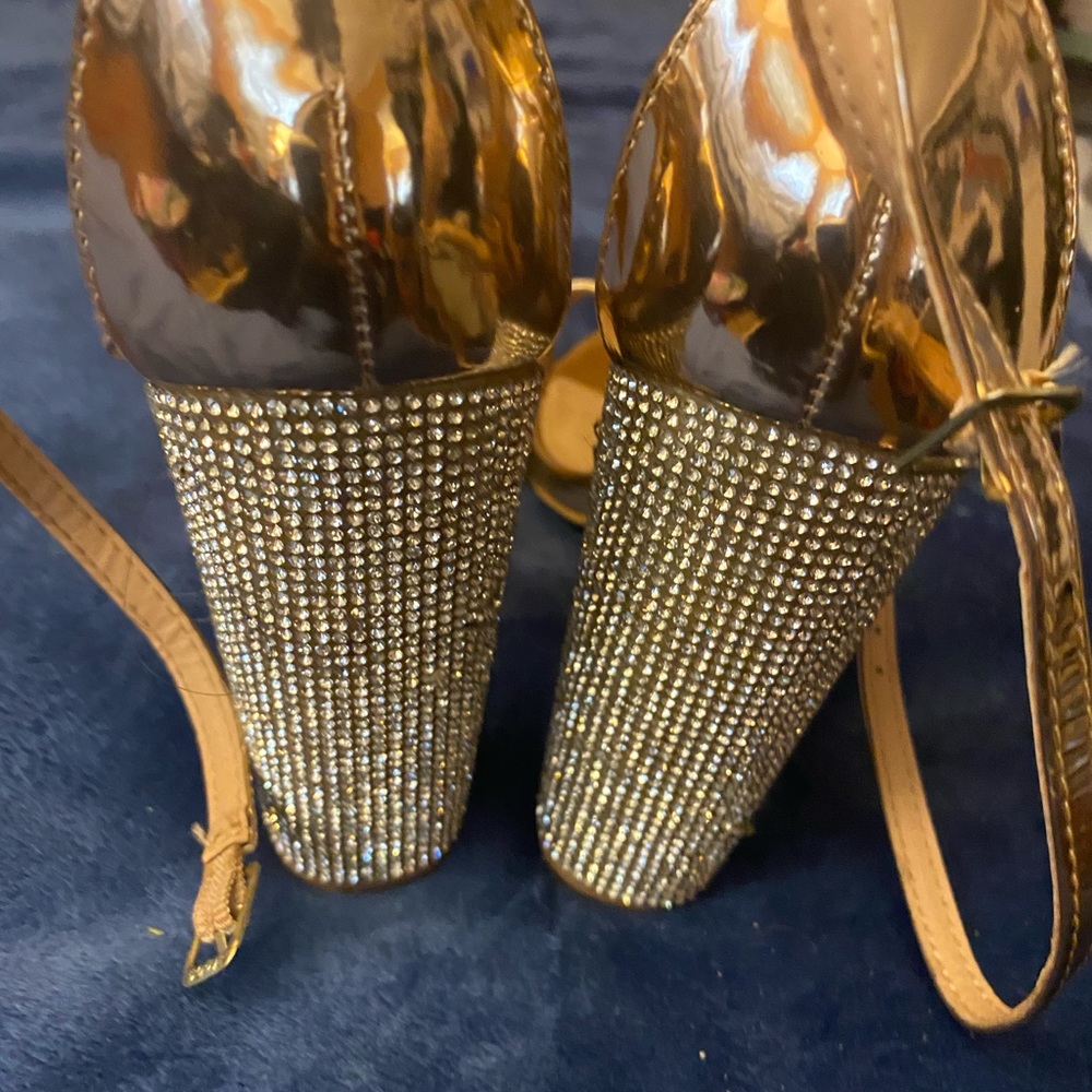Windsor heels